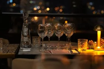 The bar and dining area at Fiaba Brasserie in Alanya