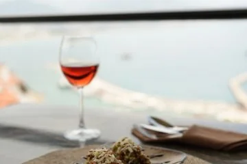 Pasta and drinks with a view at Fiaba Brasserie in Alanya